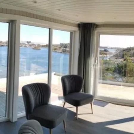 Holiday home Med Fantastisk Utsikt Og Egen Brygge