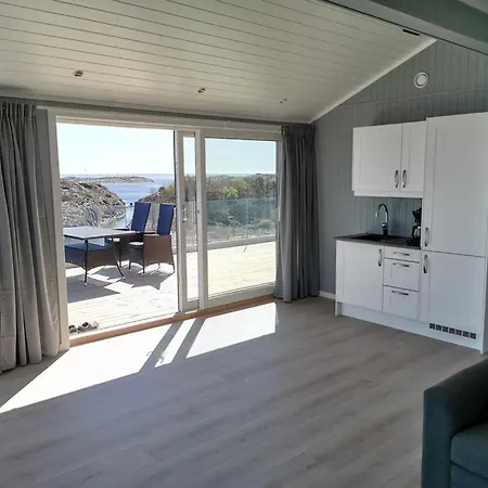 Fantastic Views, Private Pier And Swimming Platform, Flekkeroy, Kristiansand, Boat Feriehus Kristiansand