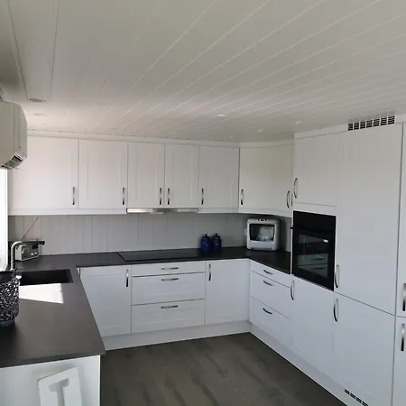 Fantastic Views, Private Pier And Swimming Platform, Flekkeroy, Kristiansand, Boat Feriehus Kristiansand